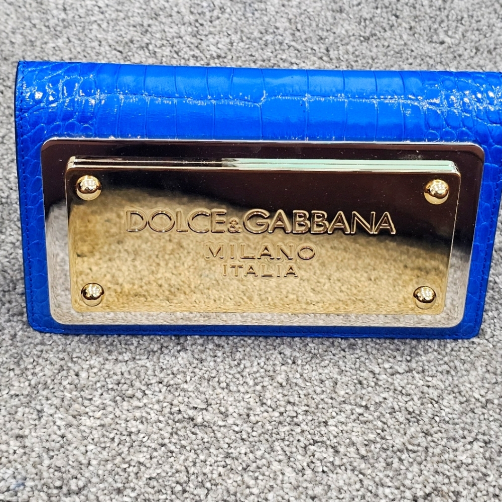 D&G Exotic Blue  Leather Logo Plaque Crossbody